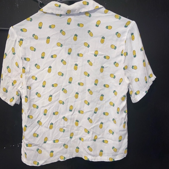 forever 21 short sleeve button down - Picture 2 of 4